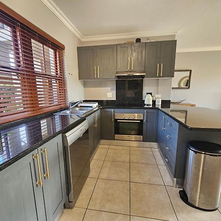 Six Whale Rock Gardens With Back Up Power For Load Shedding Apartment Plettenberg Bay Bagian luar foto