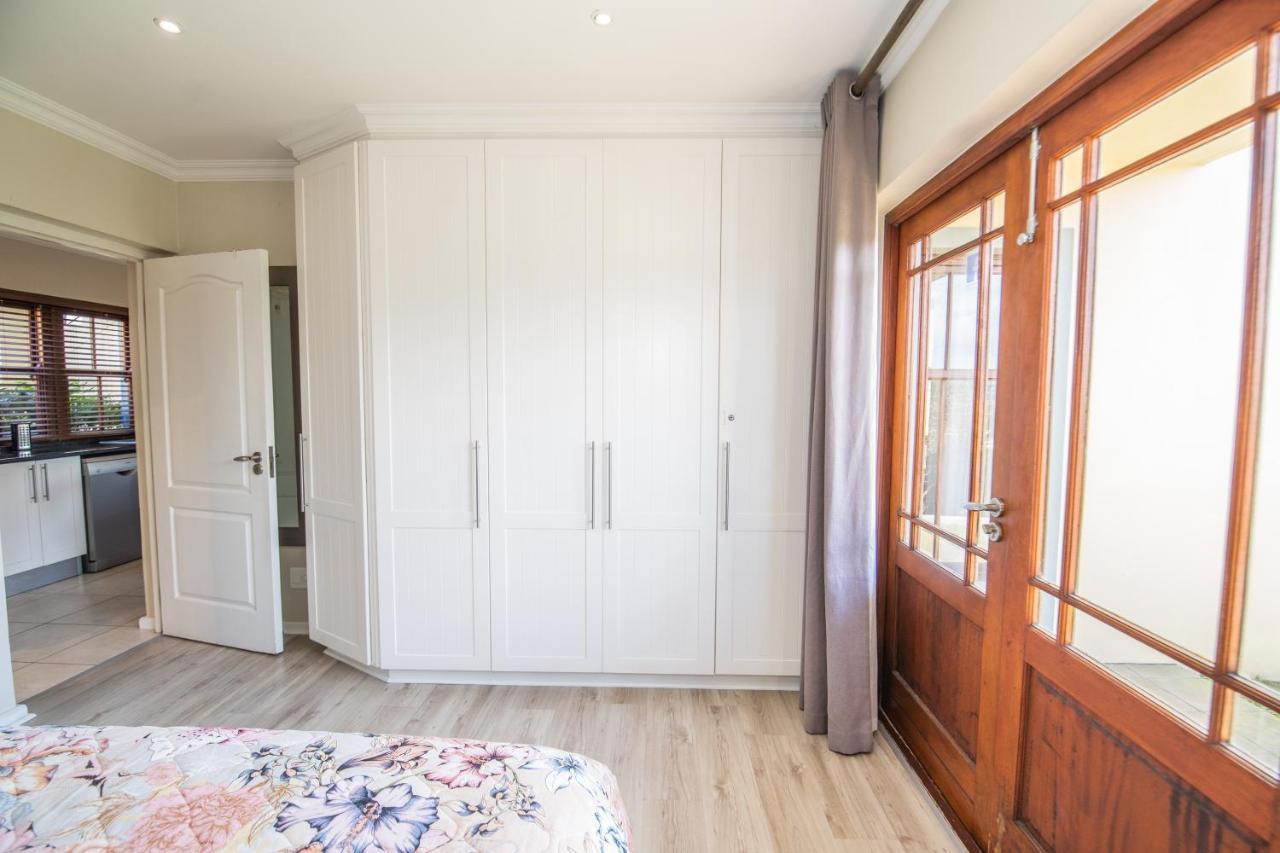 Six Whale Rock Gardens With Back Up Power For Load Shedding Apartment Plettenberg Bay Bagian luar foto