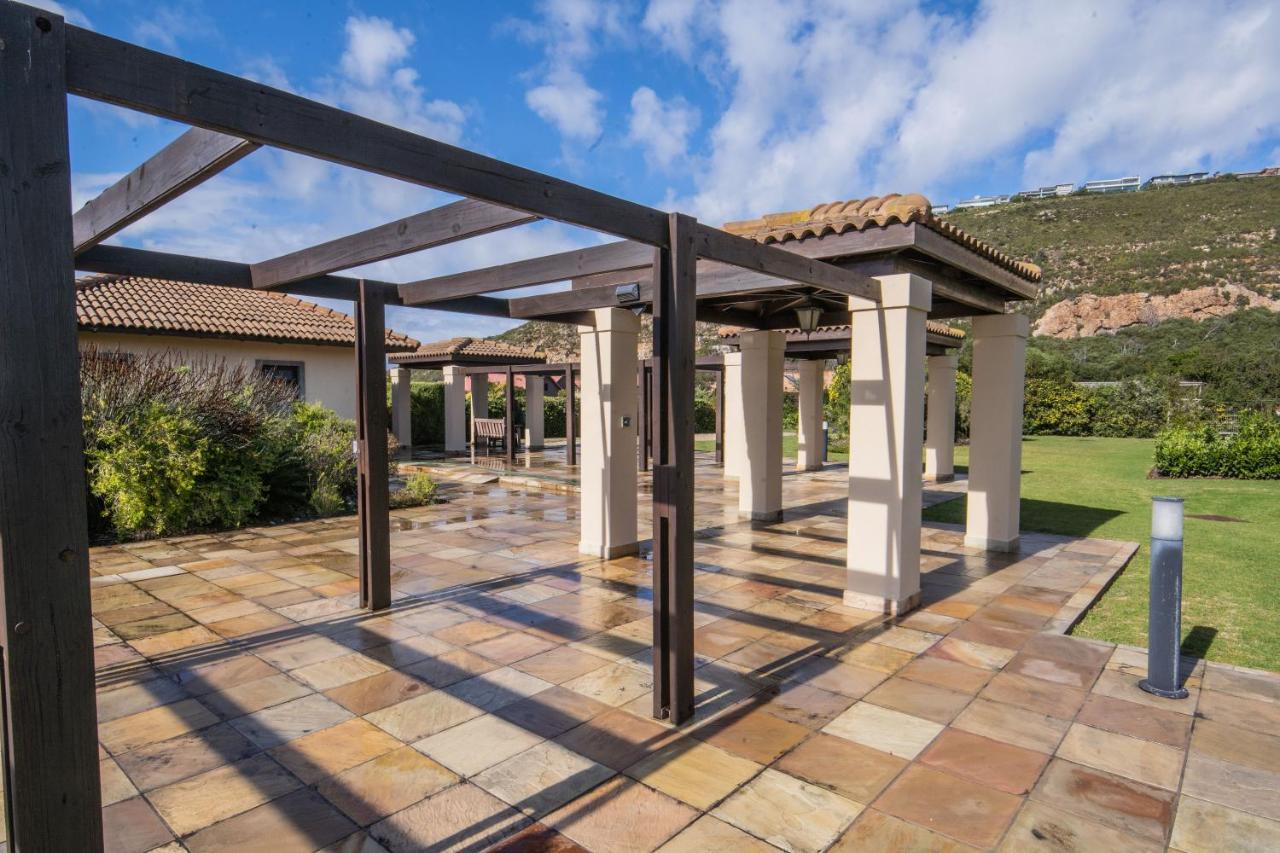 Six Whale Rock Gardens With Back Up Power For Load Shedding Apartment Plettenberg Bay Bagian luar foto
