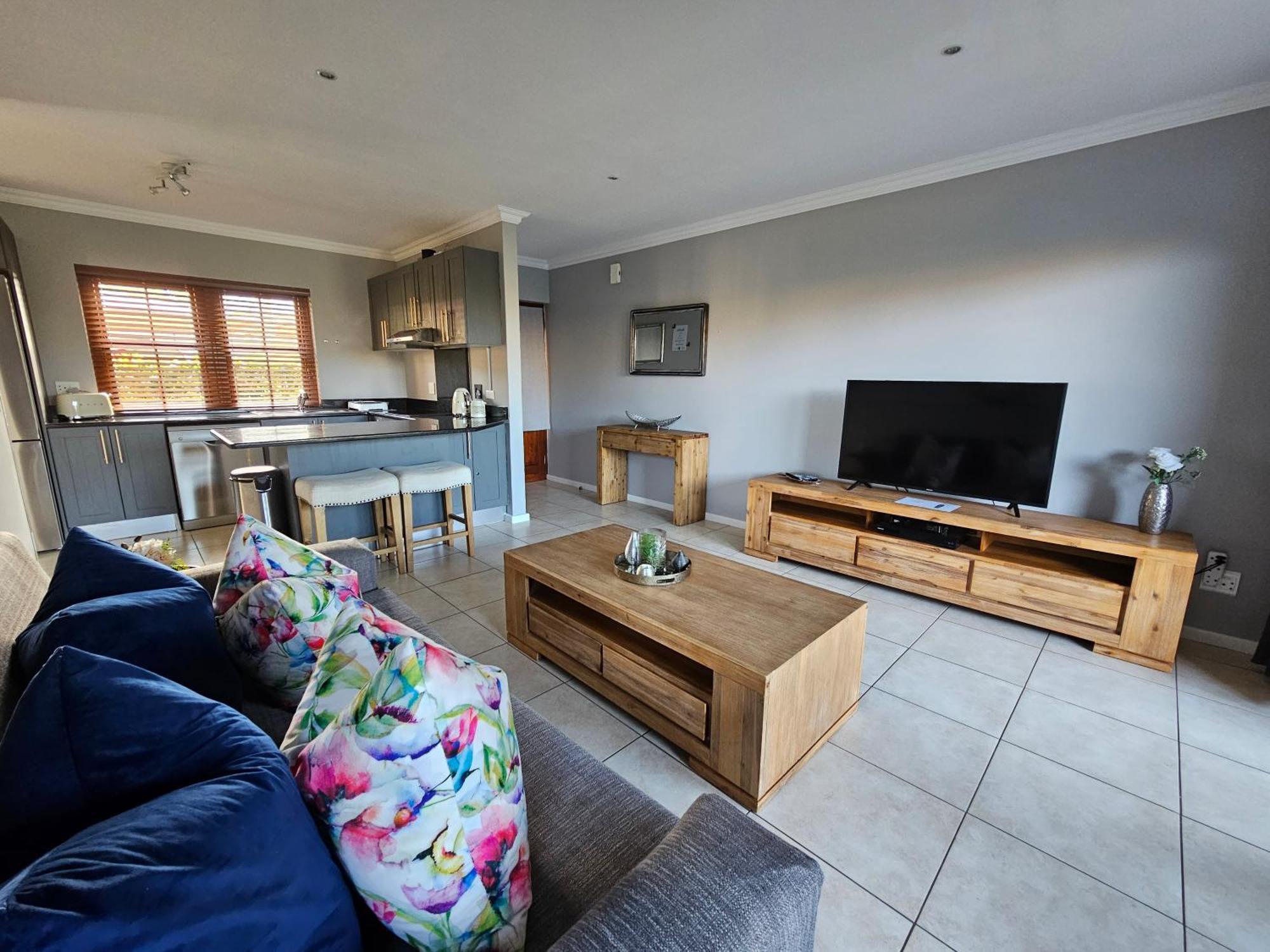 Six Whale Rock Gardens With Back Up Power For Load Shedding Apartment Plettenberg Bay Bagian luar foto